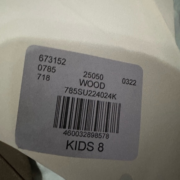 Essential - Picture 4 of 4